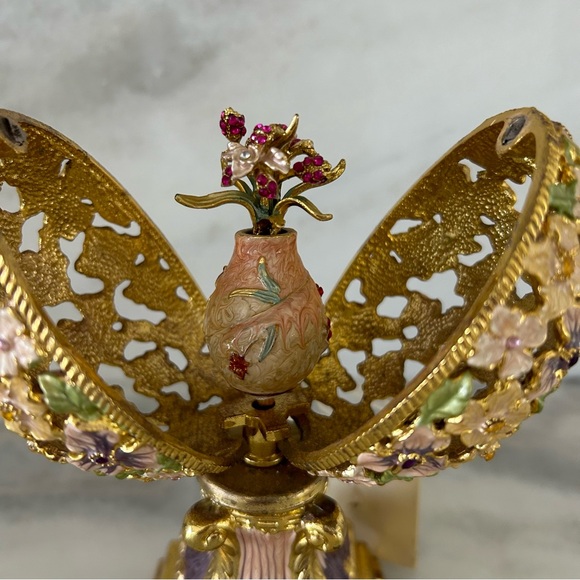 NWT Jeweled Gem Music Box Covered Egg By Collette Et Cie Song - Swan Lake - Picture 9 of 11